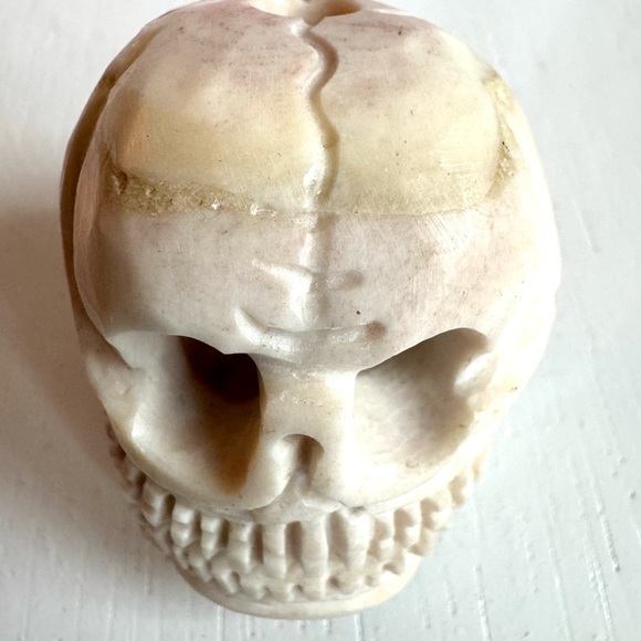 Unique hand carved large yak bone Skull bead for meditation,decor,pendant 49gram - Picture 3 of 9